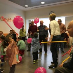 les dues edats unides pels globus 04