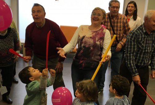 LES DUES EDATS UNIDES PELS GLOBUS