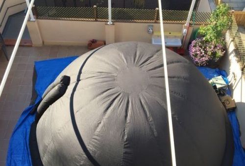 ÉS UN OCELL? ÉS UN AVIÓ? N0! ÉS